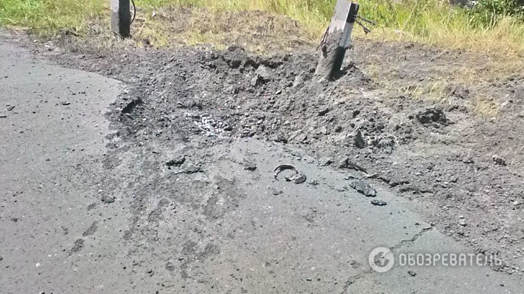 Заборонену зброю і "прошитий" будиночок охорони. Обстріл Авдіївки: ексклюзивні фото