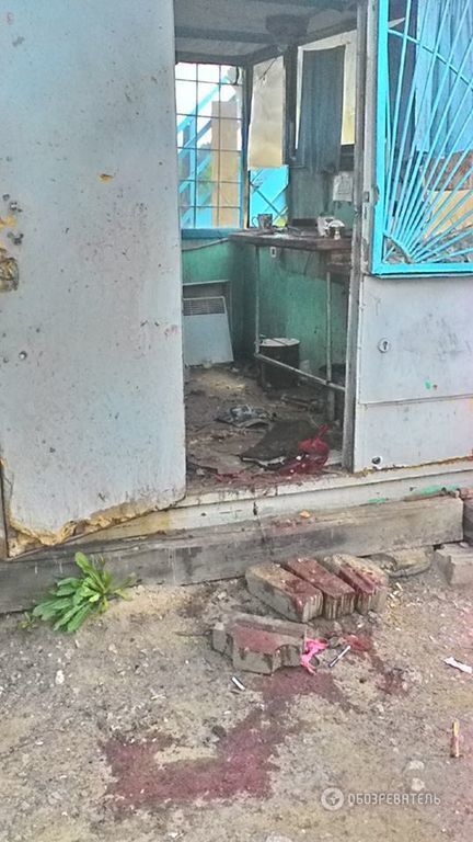 Заборонену зброю і "прошитий" будиночок охорони. Обстріл Авдіївки: ексклюзивні фото