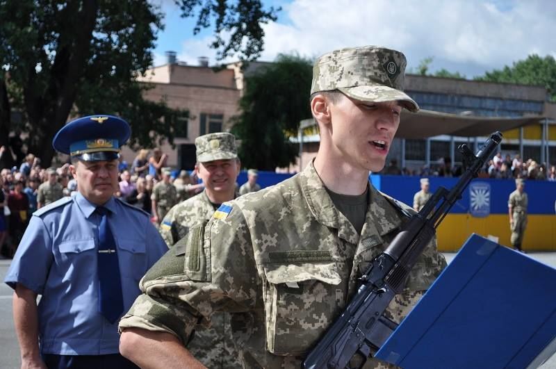 ВСУ вернули исторический элемент униформы военных: фотофакт