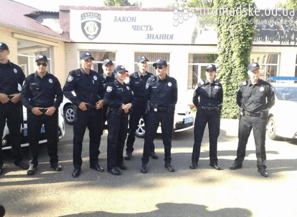 В Одессе показали "новых" полицейских: фотофакт