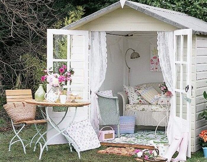 Новый тренд: женщины строят гламурные мини-домики для отдыха от мужей