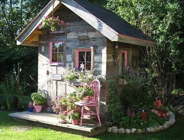 Новый тренд: женщины строят гламурные мини-домики для отдыха от мужей