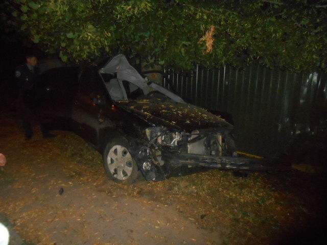 Смертельное ДТП в Борисполе: 18-летний водитель врезался в дерево