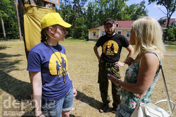 "Азов" влаштував дитячі "військові навчання": фоторепортаж