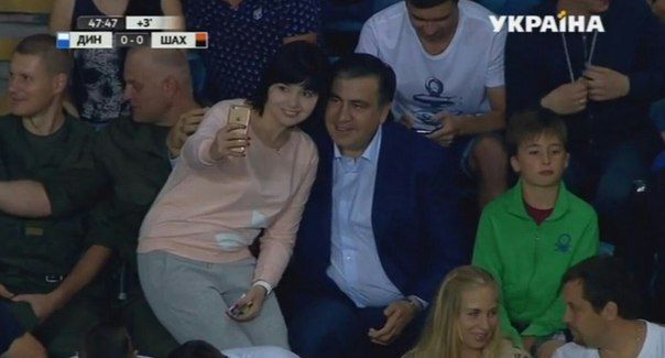 Саакашвили отказался от VIP-сектора на суперматче "Динамо" - "Шахтер"