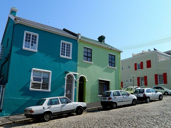 Красочные дома на юге Африки, где живут наследники рабов