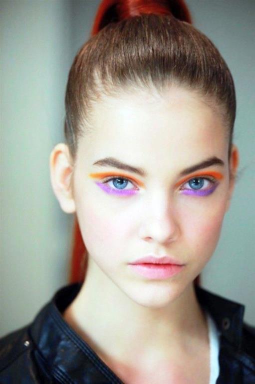 20 сміливих дівчат, які довели, що яскравий макіяж - це красиво