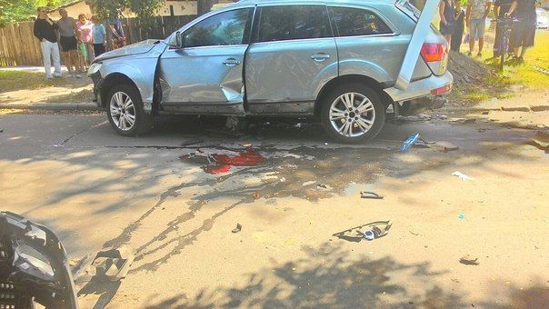В Черкассах взорвали авто с водителем внутри: опубликованы фото