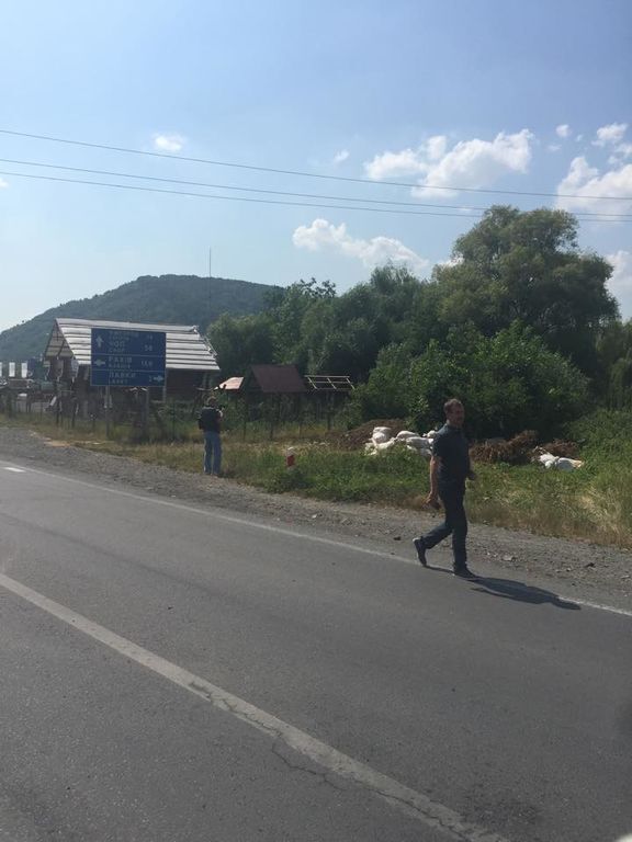 ВСК в Мукачево: проверяют автомобили ПС, допрашивают людей