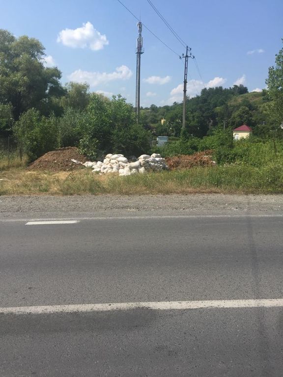 ВСК в Мукачево: проверяют автомобили ПС, допрашивают людей