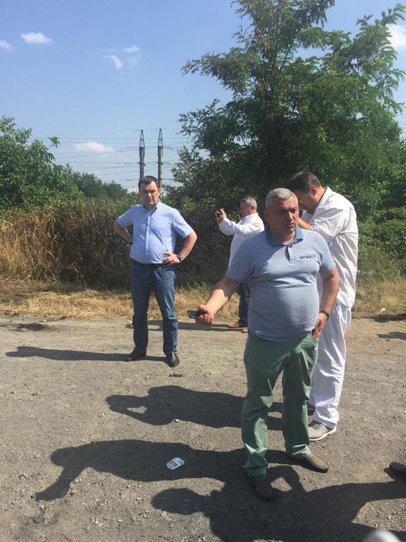 ТСК у Мукачеві: перевіряють автомобілі ПС, допитують людей