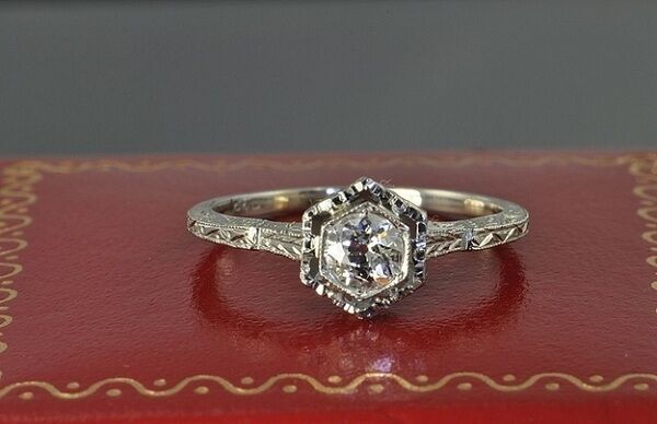 30 старинных обручальных колец, которые завораживают дизайном