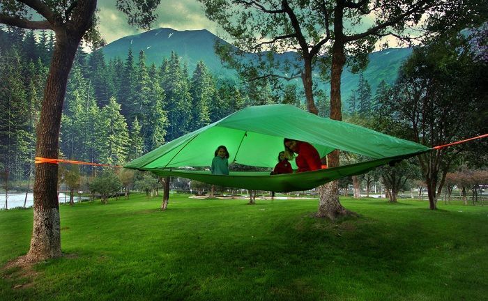 Отдых на природе: чудо палатка-гамак для большой компании