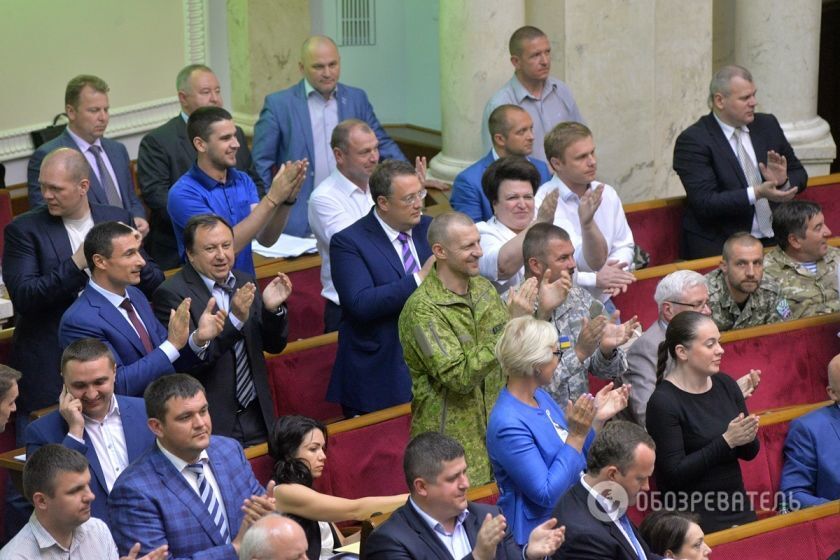 "Горячий четверг" в Верховной Раде: фоторепортаж