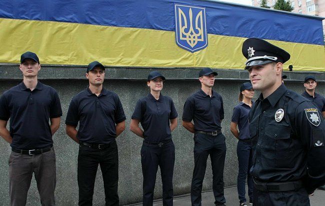 Поліцейська академія: у Києві відбувся перший випуск патрульної служби
