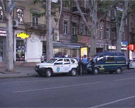 У центрі Одеси пролунав вибух у барі: фото і відео з місця НП