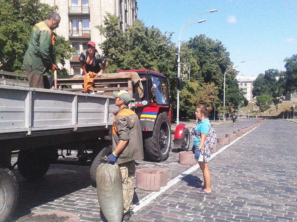 В Киеве улица Институтская стала пешеходной: фотофакт