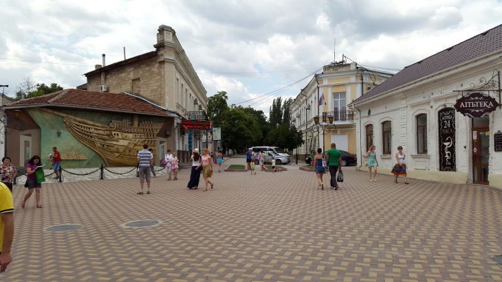 Мертвый сезон: у оккупантов в Крыму снова "туристический бум" – фотофакт