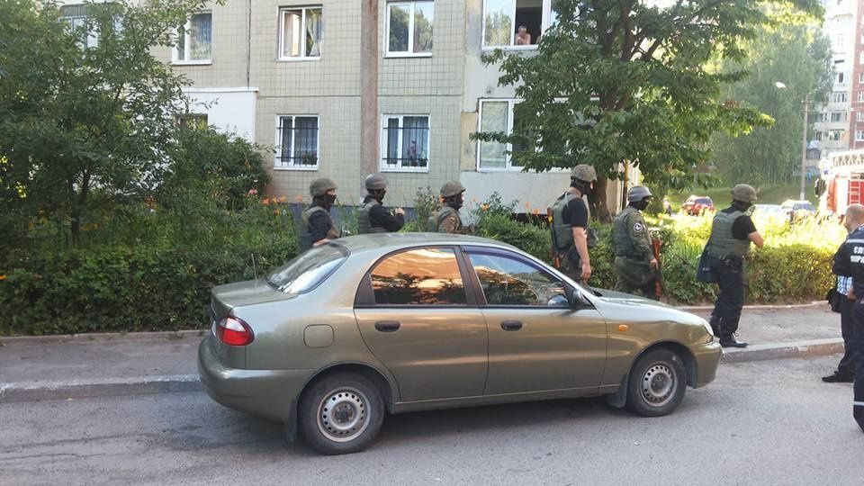У Львові особи кавказької національності захопили заручників