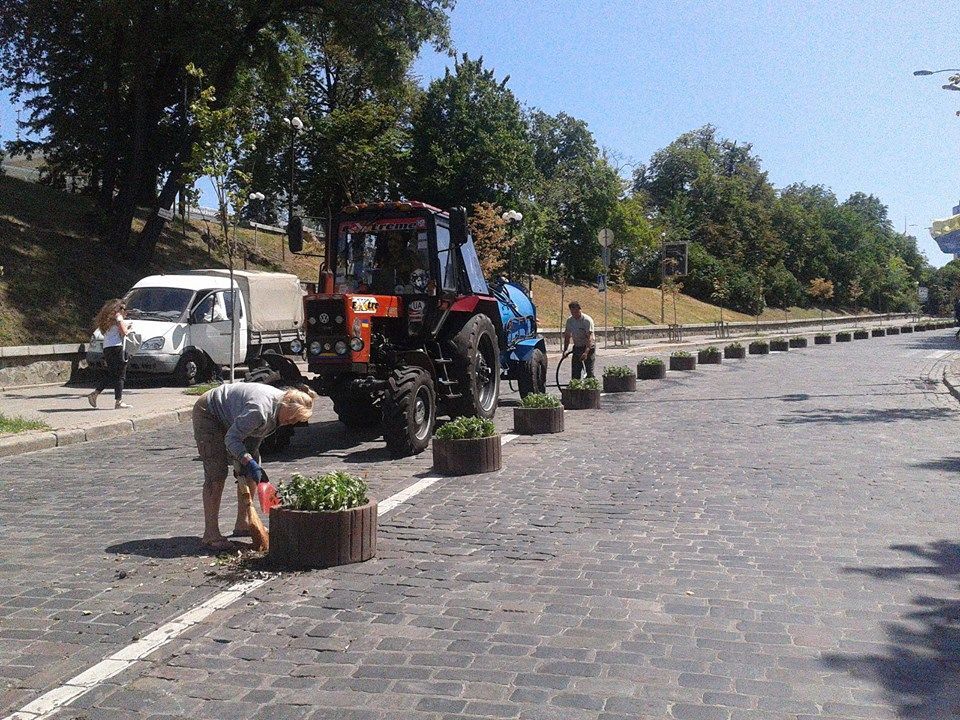 В Киеве улица Институтская стала пешеходной: фотофакт