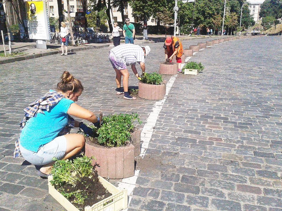 В Киеве улица Институтская стала пешеходной: фотофакт