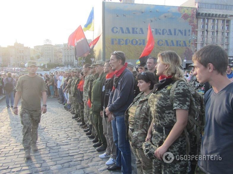 "Правый сектор" провел на Майдане Народное вече