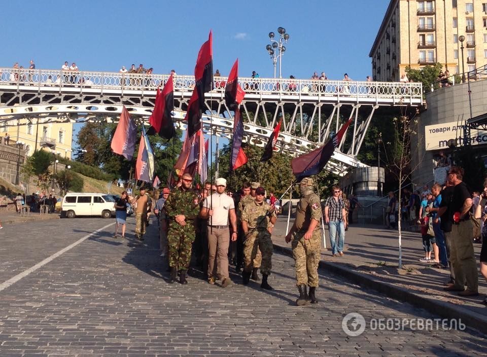 "Правый сектор" провел на Майдане Народное вече