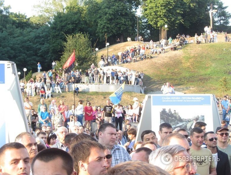 "Правый сектор" провел на Майдане Народное вече