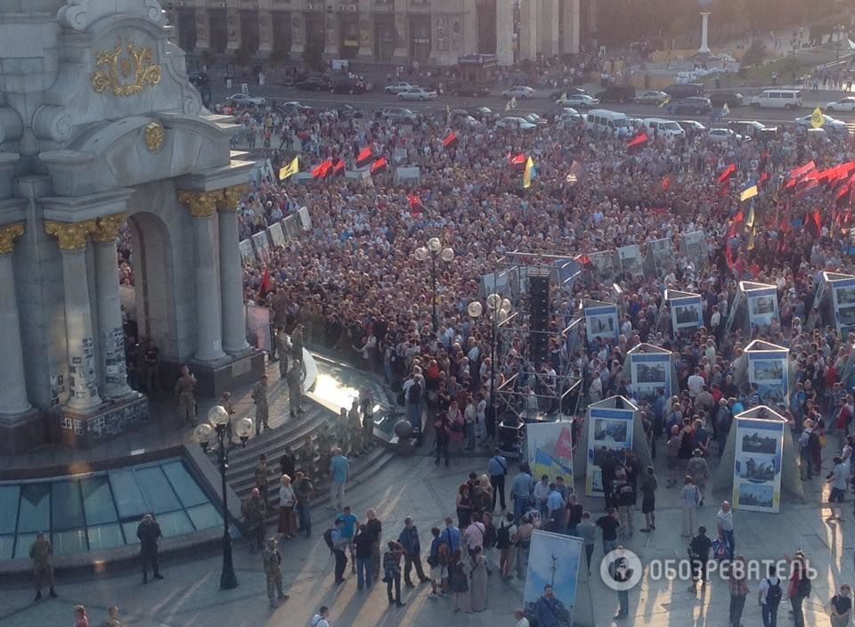 "Правый сектор" провел на Майдане Народное вече