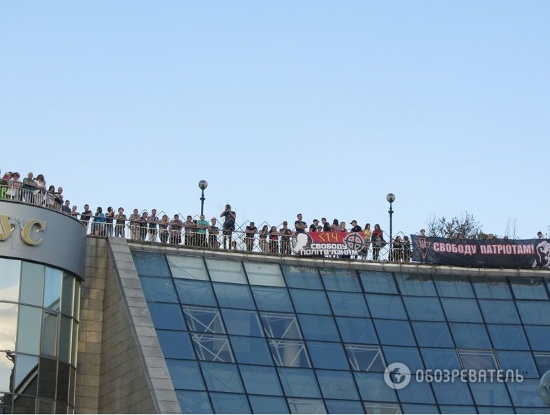 "Правий сектор" проводить на Майдані Народне віче