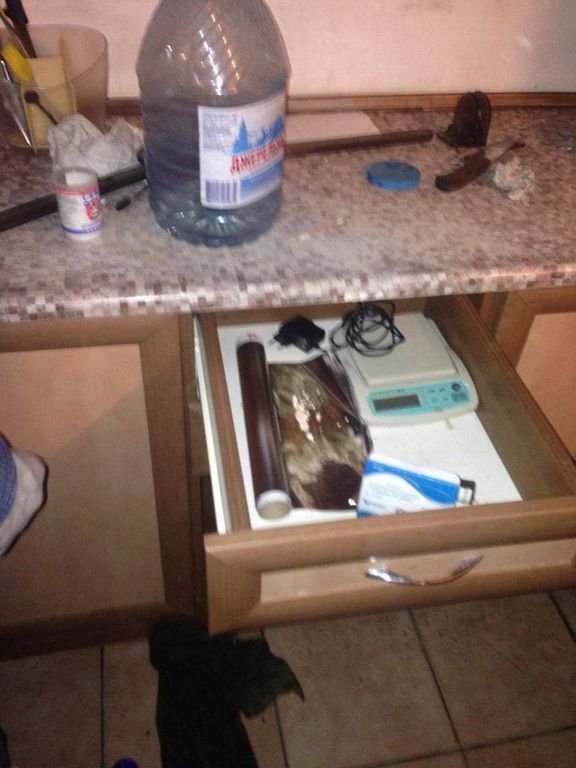 Сакварелидзе рассказал подробности задержания прокурора с наркотиками и оружием: опубликованы фото