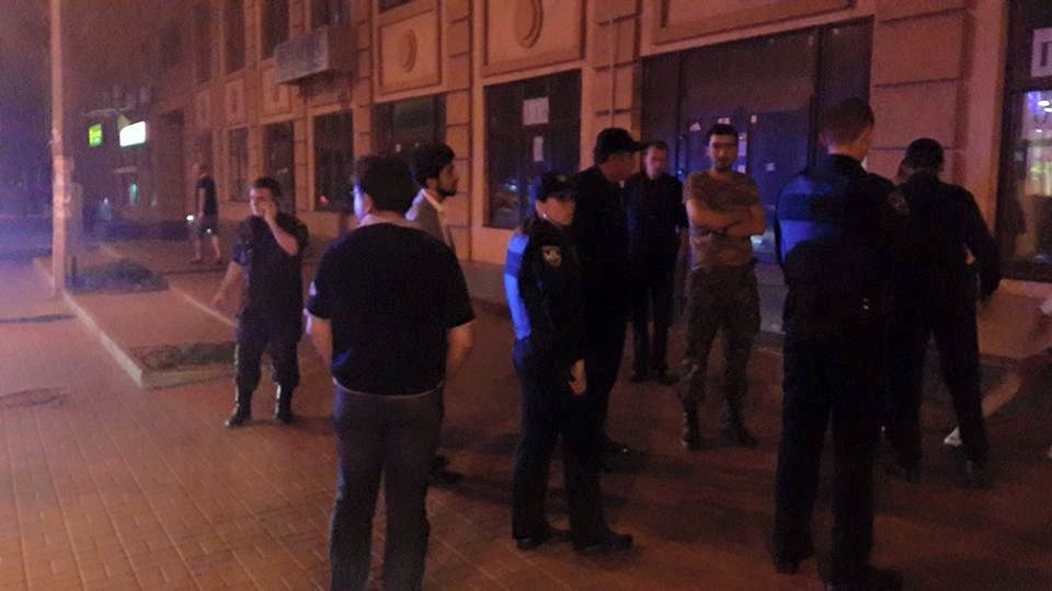 У Києві вісім підлітків напали на двох іноземців