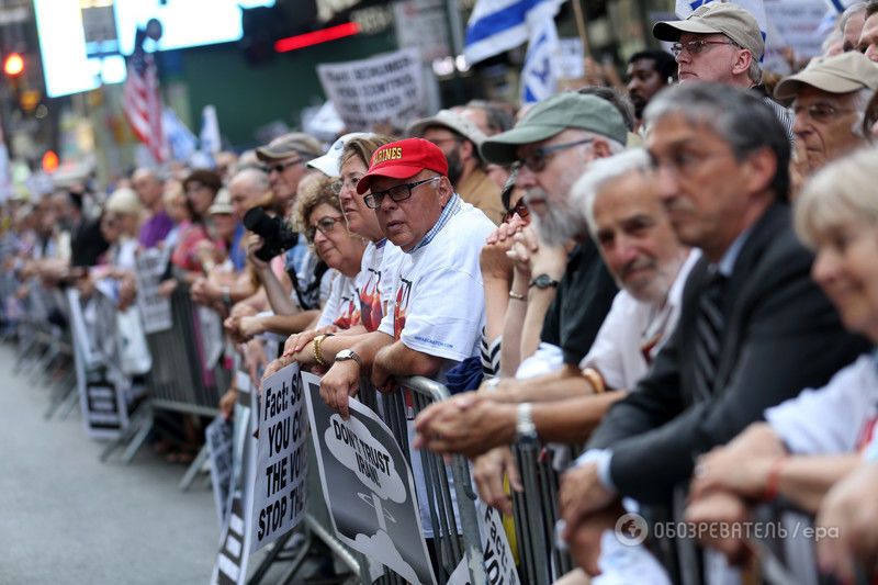 Против ядерной сделки: тысячи жителей Нью-Йорка вышли на улицы с требованием "Обама, будь мужиком"