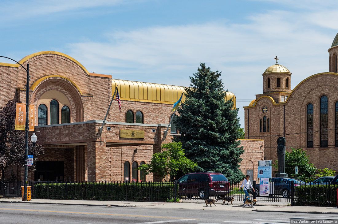 Бандера и Святой Николай в украинском Чикаго