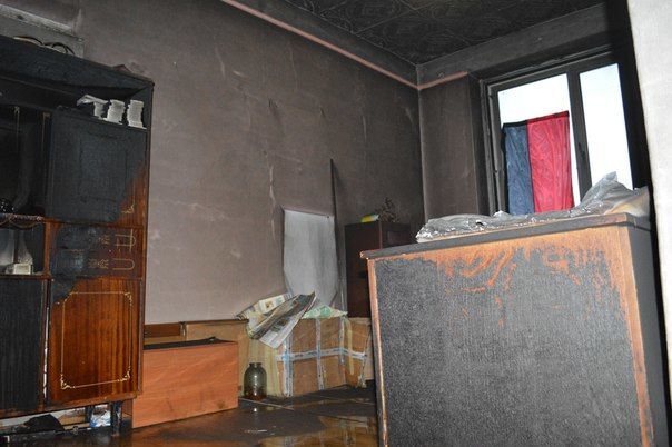 На Прикарпатті підпалили офіс "Правого сектора"