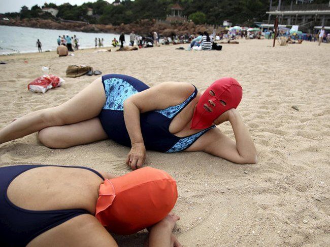 Китай захопила страхітлива пляжна мода: шокуючі фото
