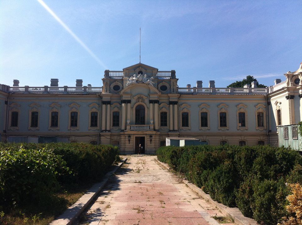 Як уже відреставрували Маріїнський палац у Києві: опубліковані фото