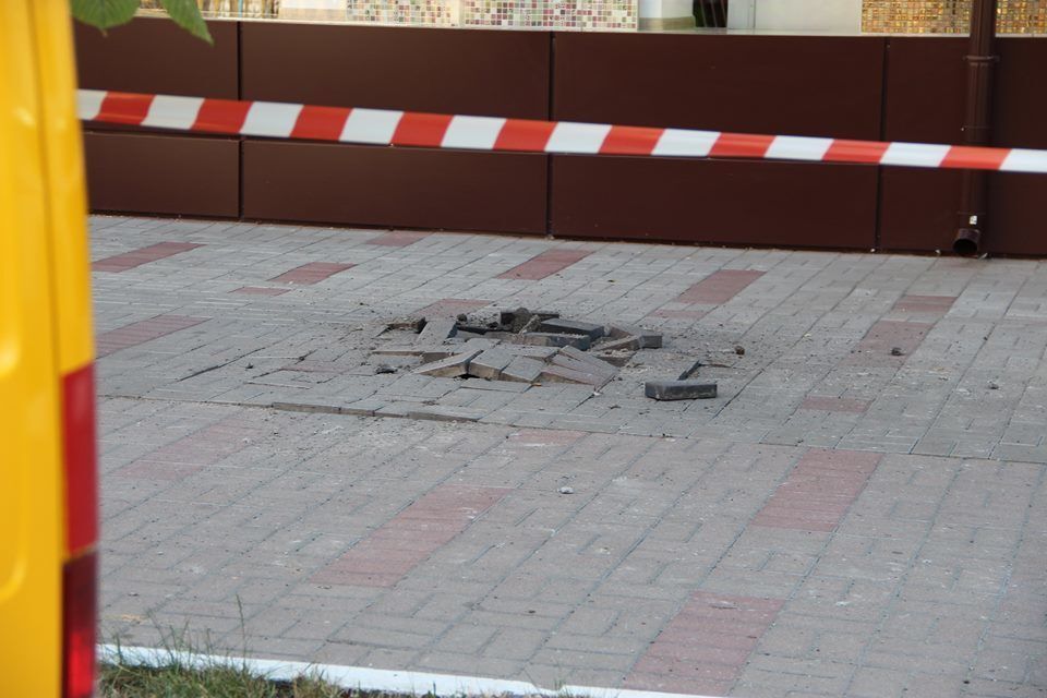 В центре Киева произошел подземный взрыв: фотофакт