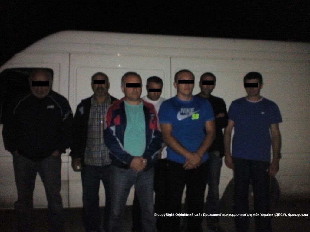 Прикордонники не пустили до терористів десять тонн овочів