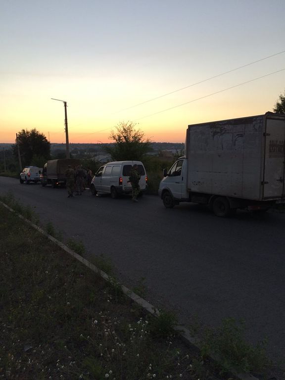 На Донбас везли близько 30 тонн контрабанди: побутова хімія, овочі та фрукти