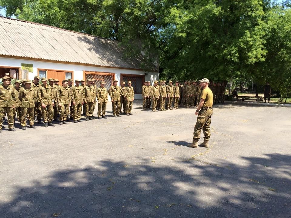 Бирюков показал "самый красивый" батальон в зоне АТО: фоторепортаж