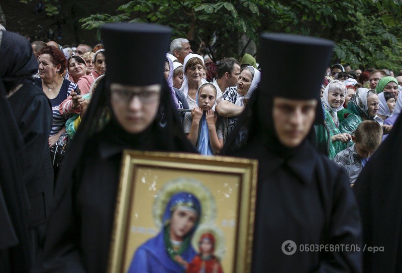 У Києві відбулася багатотисячна хресна хода: опубліковані фото