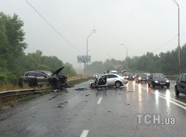 Под Киевом девушка на Porsche спровоцировала смертельное ДТП: опубликованы фото