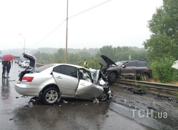 Под Киевом девушка на Porsche спровоцировала смертельное ДТП: опубликованы фото