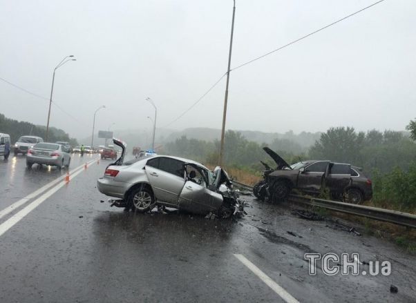 Під Києвом дівчина на Porsche спровокувала смертельне ДТП: опубліковані фото