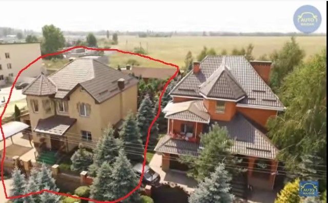 ЗМІ показали шикарний маєток юного начальника "Автодоріг України": фотофакт