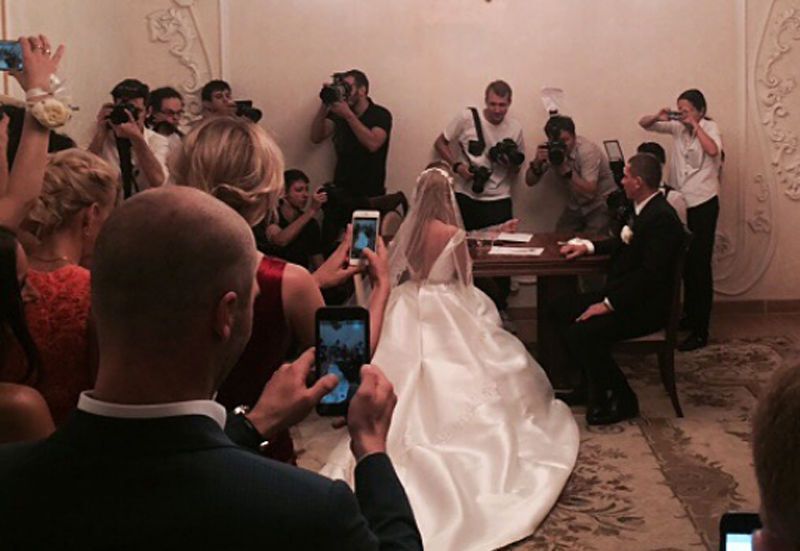 Ксения Бородина вышла замуж в роскошном свадебном платье