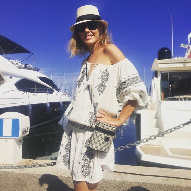 Ксения Собчак покрасовалась в платье-вышиванке в Монако: фотофакт