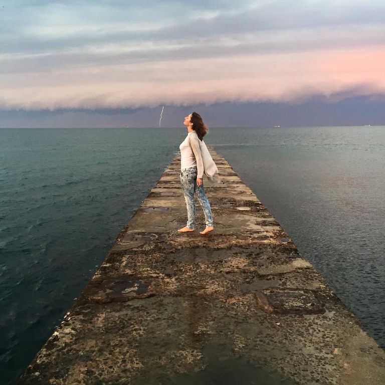 Это небо хотело упасть на Одессу: собраны невероятные фото грозы над морем