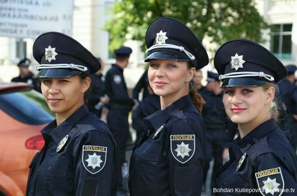 У Києві склали присягу нові поліцейські. Фоторепортаж